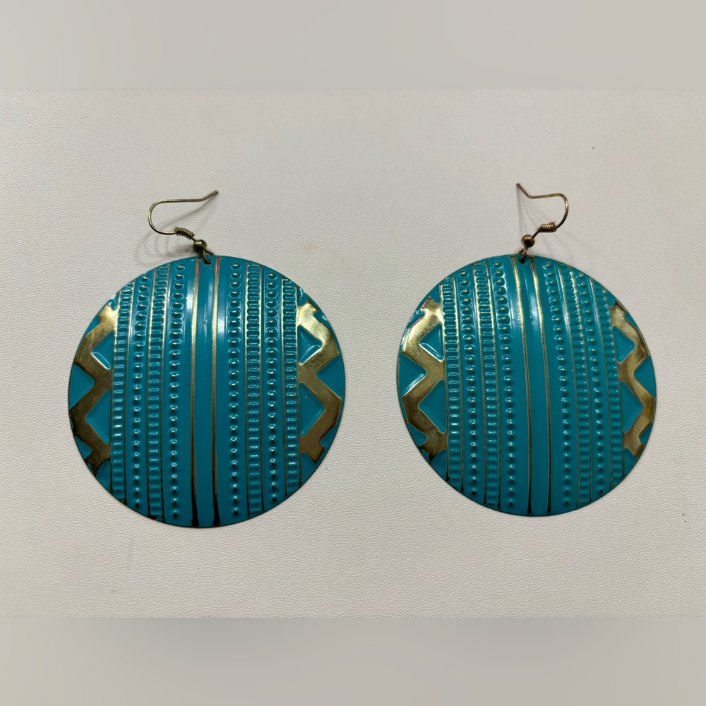 2 Pairs of Earrings